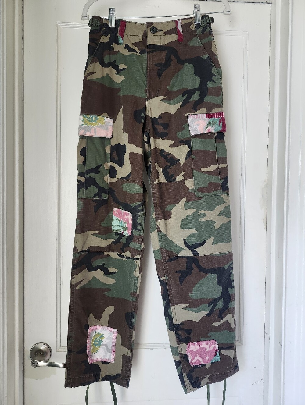 Riley Vintage Camo Cargo Pants Floral Patchwork XS Y2K